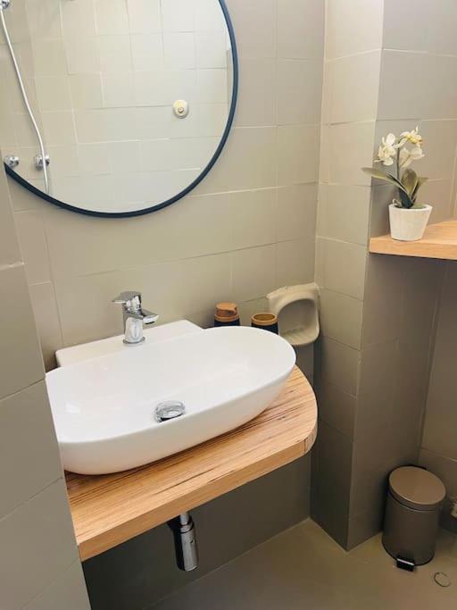 Cozy In Trastevere Apartment Rom